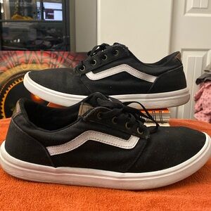 Men’s 11.5 vans skateboard shoes